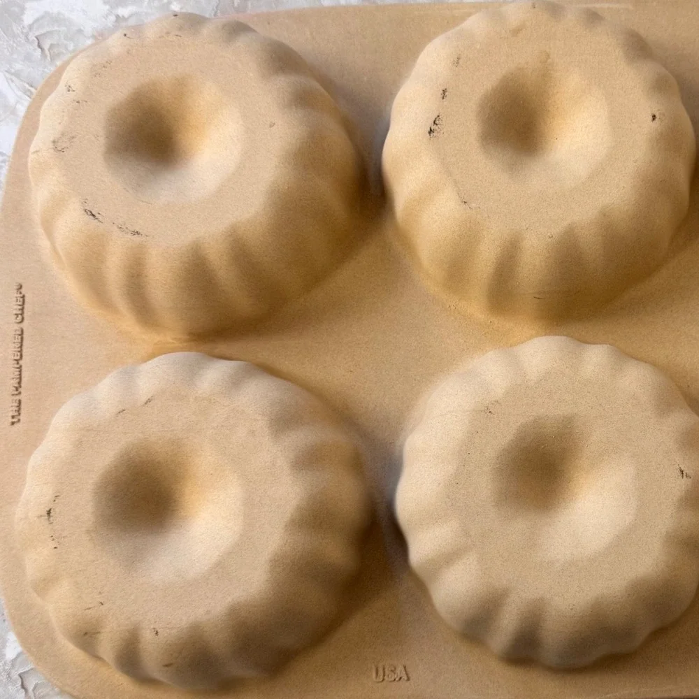 The Pampered Chef Mini Fluted Cake Pan Tan Stoneware Family Heritage USA Made